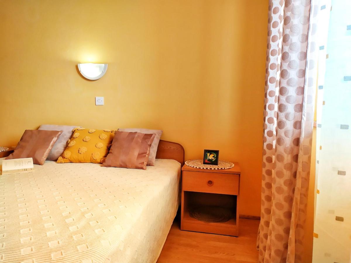 Cozy Apartments Danica Novalja With Terrace - First Floor المظهر الخارجي الصورة