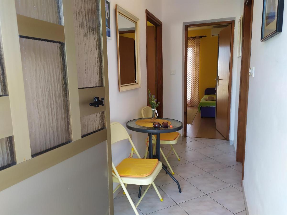 Cozy Apartments Danica Novalja With Terrace - First Floor المظهر الخارجي الصورة