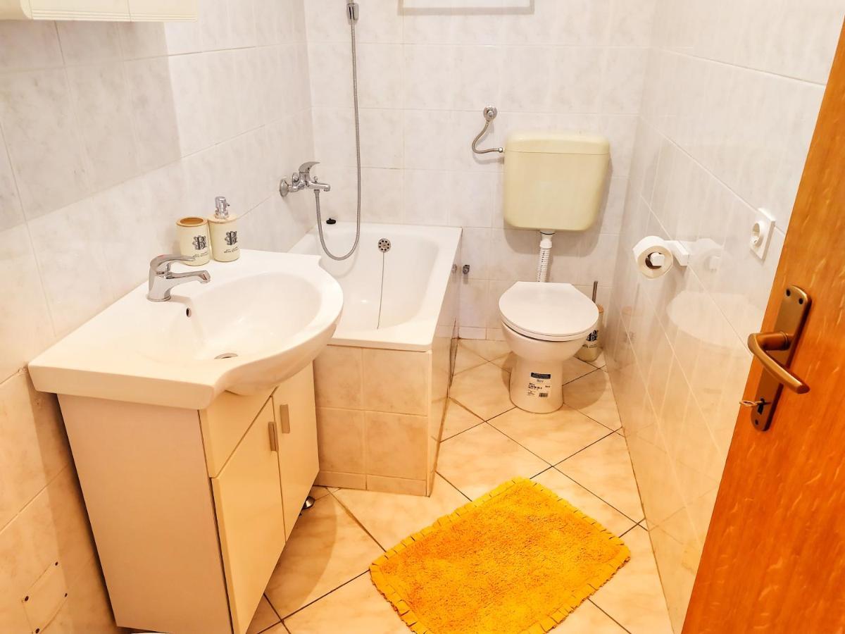 Cozy Apartments Danica Novalja With Terrace - First Floor المظهر الخارجي الصورة