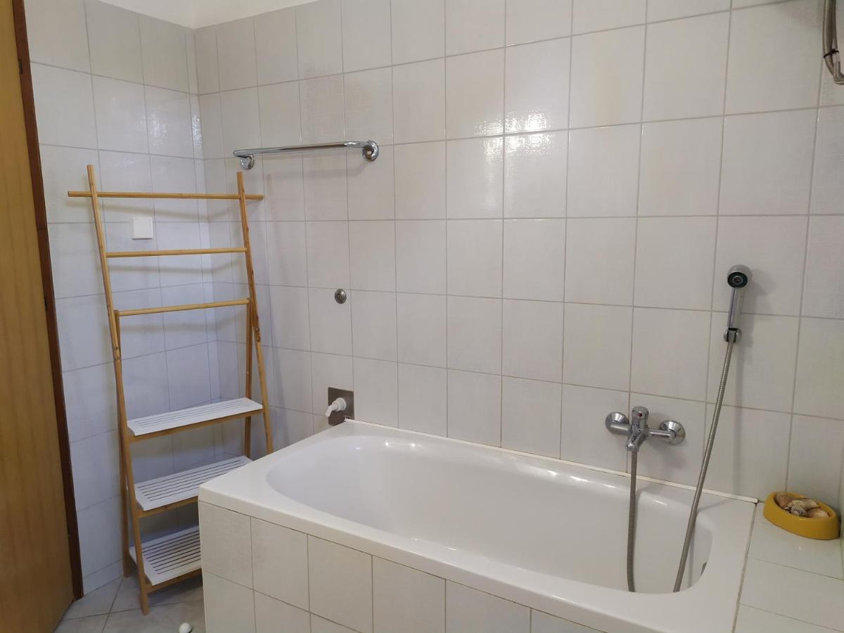 Cozy Apartments Danica Novalja With Terrace - First Floor المظهر الخارجي الصورة